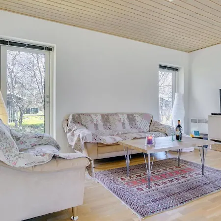 Pietari - 1-2km From The Sea By Interhome Hojby