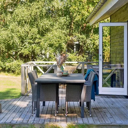 Pietari - 1-2km From The Sea By Interhome *